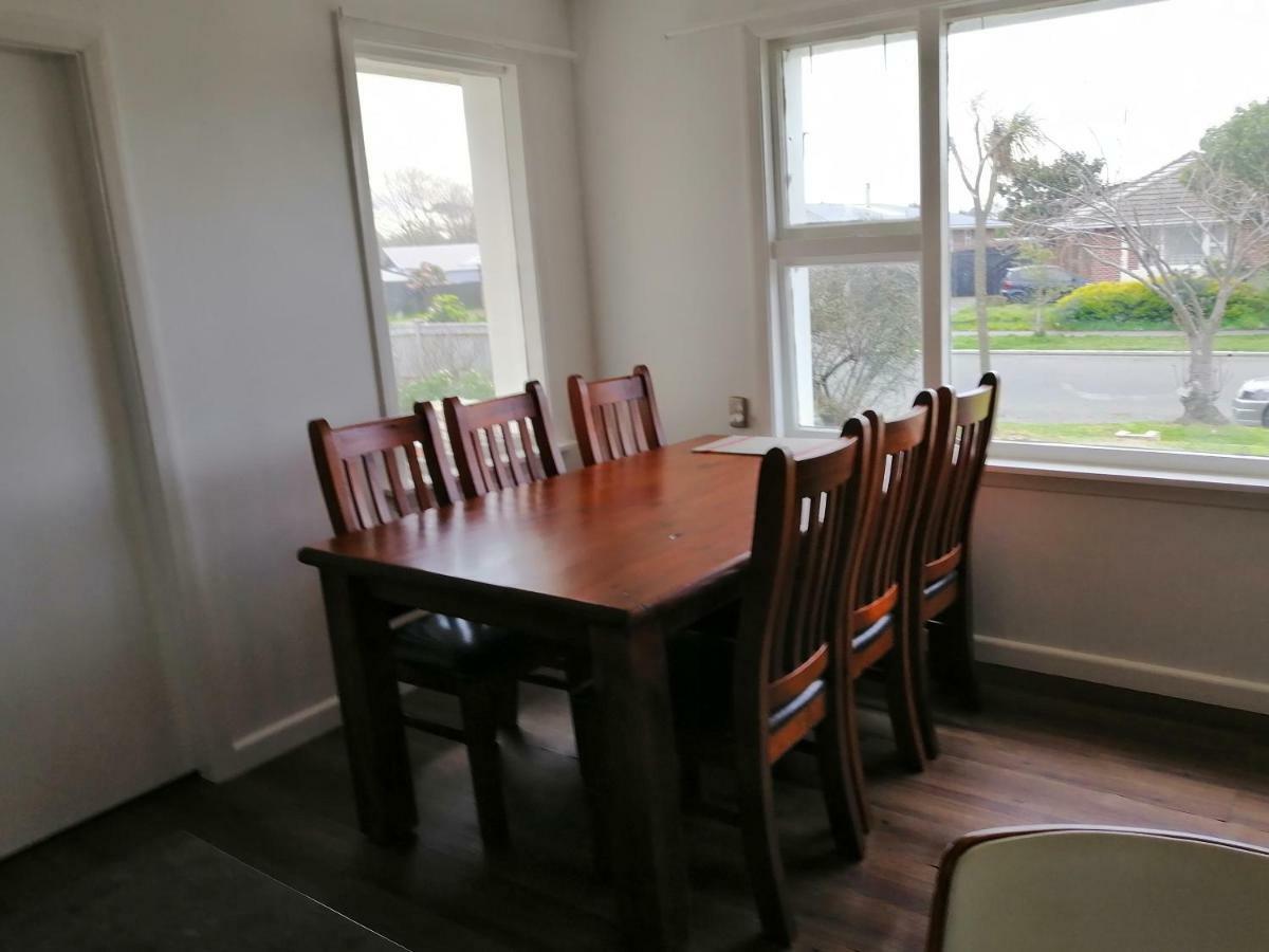 Homestay Family Room, Near The City Center Крайстчърч Екстериор снимка